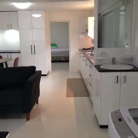 Mead Road Homestay Transfer And Tours Deluxe Flat 1 Bedroom 수바 외부 사진